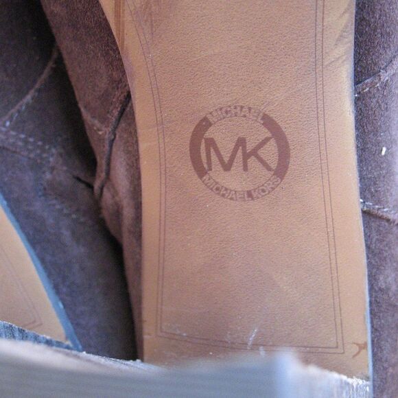 Michael Kors women’s 9.5 Brown Heeled Ankle Boots - Picture 8 of 10